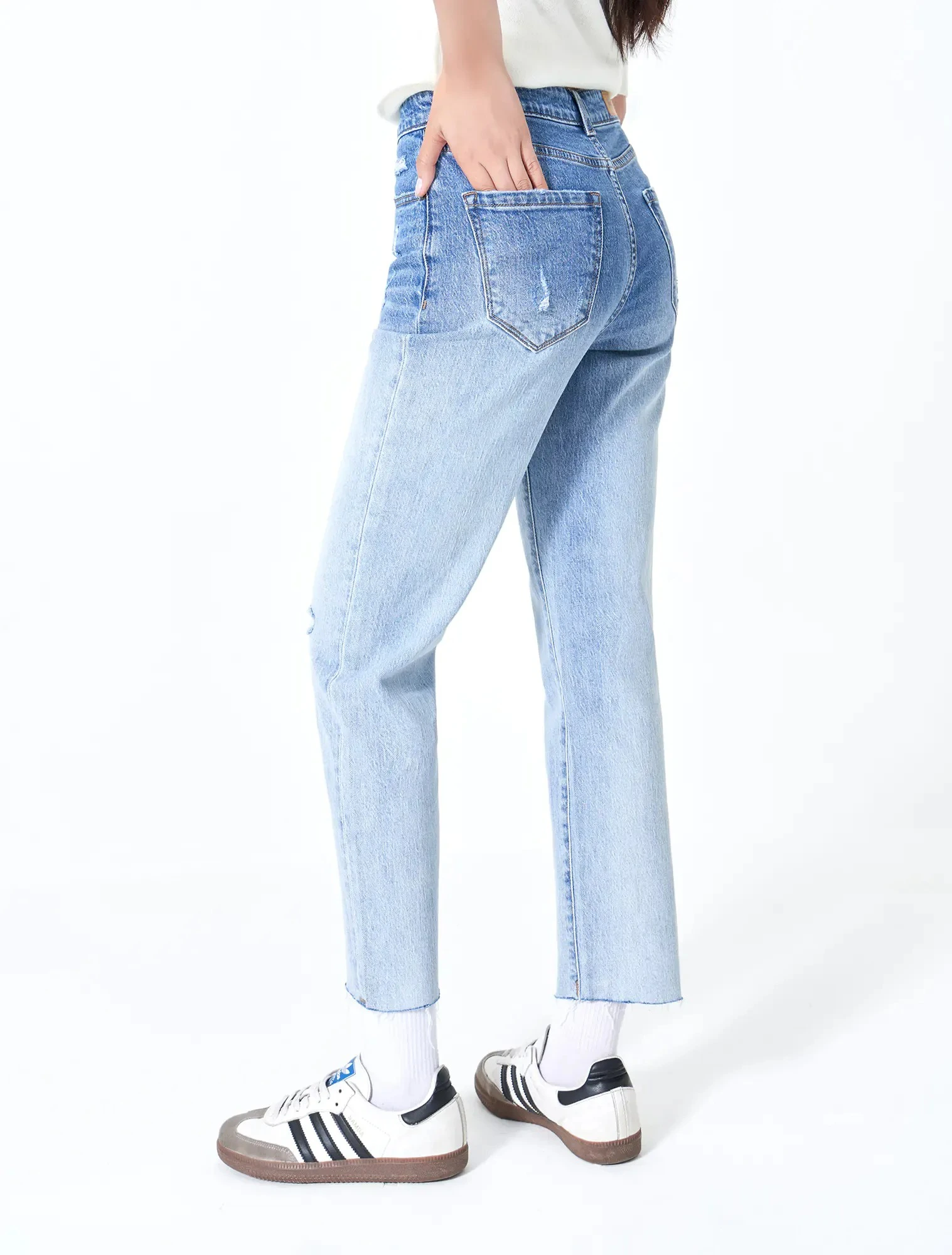 Quần Jeans Nữ Dáng Crop - Ảnh 3